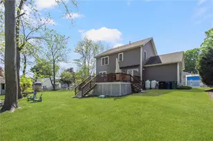 23 Clinton Ave, Scituate, RI 02831 - Photo 6