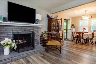 220 Alvin St, Warwick, RI 02886 - Photo 10