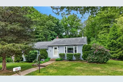 9 Friendship Lane, Smithfield, RI 02917 - Photo 2