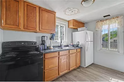 87 Easton Avenue, Warwick, RI 02889 - Photo 4