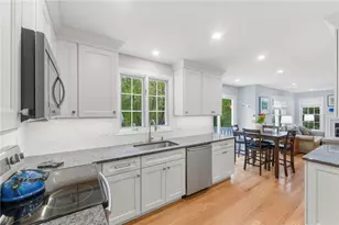 130 Village Hill Ln, North Kingstown, RI 02852 - Photo 8