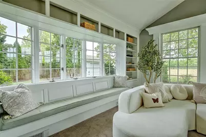 33 Meadowbrook Drive, Barrington, RI 02806 - Photo 4
