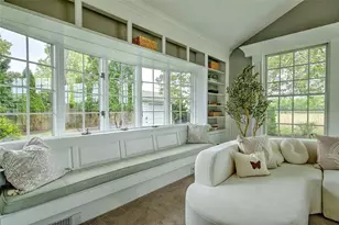 33 Meadowbrook Dr, Barrington, RI 02806 - Photo 4