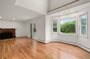 43 Bluegrass Dr, Middletown, RI 02842 - Photo 14