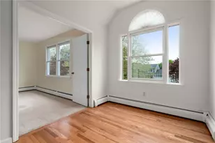 43 Bluegrass Dr, Middletown, RI 02842 - Photo 32