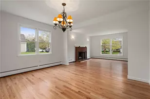 43 Bluegrass Dr, Middletown, RI 02842 - Photo 8