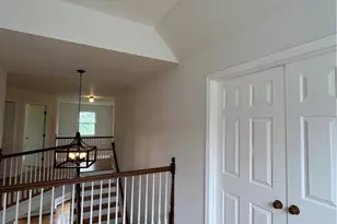 43 Bluegrass Dr, Middletown, RI 02842 - Photo 4