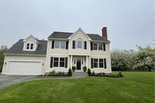 43 Bluegrass Dr, Middletown, RI 02842 - Photo 1
