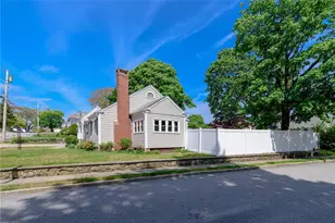 76 Crossland Rd, West Warwick, RI 02893 - Photo 6