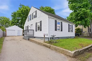 5 Maple Ave, Smithfield, RI 02917 - Photo 2