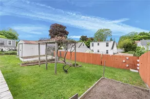 79 Arcadia St, Cranston, RI 02910 - Photo 24