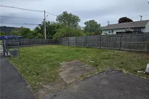 221 Prairie Aka 104 Robinson Street Ave, Providence, RI 02905 - Photo 6