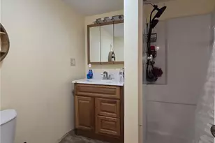 221 Prairie Aka 104 Robinson Street Ave, Providence, RI 02905 - Photo 22