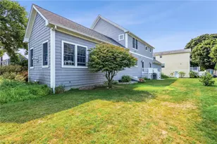 18 Anawan Ave, Narragansett, RI 02882 - Photo 6