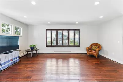 18 Anawan Avenue, Narragansett, RI 02882 - Photo 10