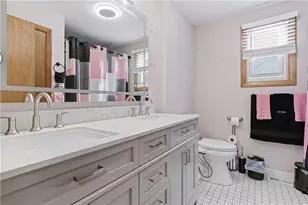 22 Danby St, Providence, RI 02904 - Photo 10