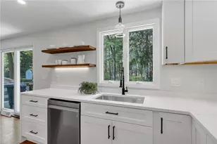 168 Edmond Dr, North Kingstown, RI 02852 - Photo 4