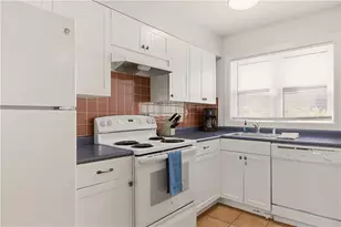 150 Bay View Dr, Jamestown, RI 02835 - Photo 4