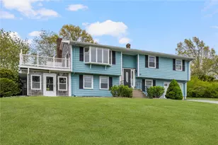 23 Algonquin Dr, Middletown, RI 02842 - Photo 2