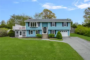 23 Algonquin Dr, Middletown, RI 02842 - Photo 4