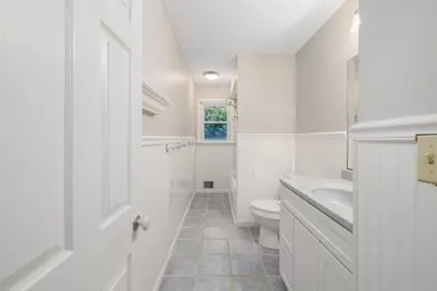 23 Algonquin Drive, Middletown, RI 02842 - Photo 28