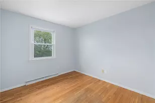 23 Algonquin Dr, Middletown, RI 02842 - Photo 26