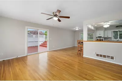 23 Algonquin Drive, Middletown, RI 02842 - Photo 12