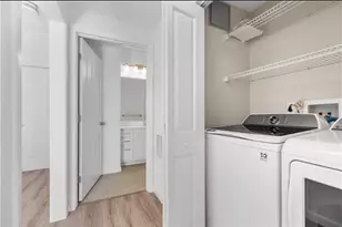 1000 Providence Pl, Providence, RI 02903 - Photo 12