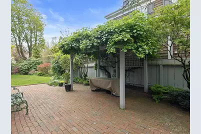 20 Willow Street, Newport, RI 02840 - Photo 6