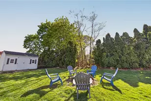 64 Westfield Dr, Cranston, RI 02920 - Photo 32