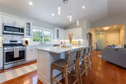 32 Ocean Avenue, North Kingstown, RI 02852 - Photo 14