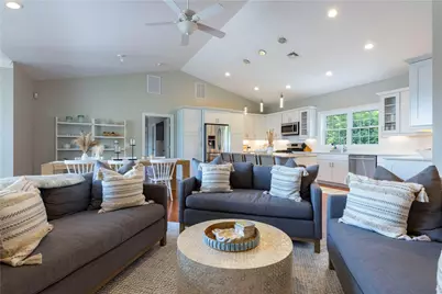 32 Ocean Avenue, North Kingstown, RI 02852 - Photo 10
