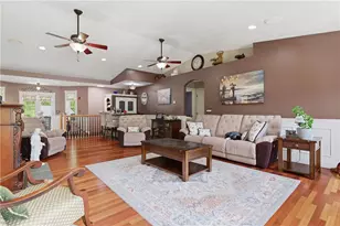 304 Gauthier Dr, Woonsocket, RI 02895 - Photo 16
