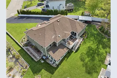 304 Gauthier Drive, Woonsocket, RI 02895 - Photo 6
