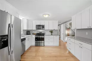 34 Wood St, Coventry, RI 02816 - Photo 4