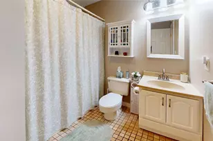 201 Woodlawn Ave, North Providence, RI 02904 - Photo 10