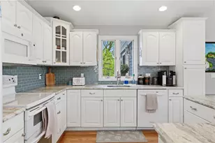 12 Pat Dr, Lincoln, RI 02865 - Photo 10