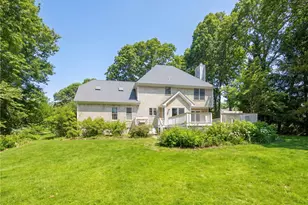 30 Wicklow Rd, Westerly, RI 02891 - Photo 2
