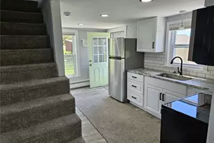 2353 Main Rd, Tiverton, RI 02878 - Photo 10
