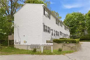 325 Washington St, West Warwick, RI 02893 - Photo 4
