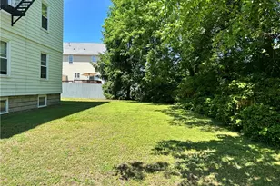 14 Courtland St, Central Falls, RI 02863 - Photo 14