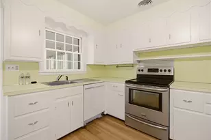 1 Red Cross Ave, Newport, RI 02840 - Photo 8
