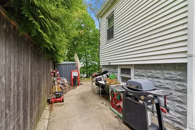 31 Yeoman Avenue, Cranston, RI 02920 - Photo 26