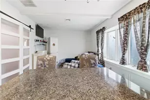 31 Yeoman Ave, Cranston, RI 02920 - Photo 4
