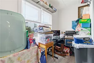 31 Yeoman Ave, Cranston, RI 02920 - Photo 18
