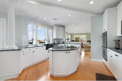 75 N Cliff Drive, Narragansett, RI 02882 - Photo 24
