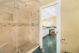 75 N Cliff Dr, Narragansett, RI 02882 - Photo 38