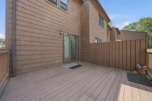 275 Grotto Ave, Pawtucket, RI 02860 - Photo 4