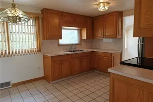 105 Longview Dr, Cranston, RI 02920 - Photo 22