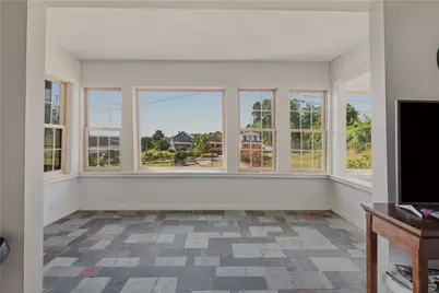 95 Bay View Avenue, Cranston, RI 02905 - Photo 12